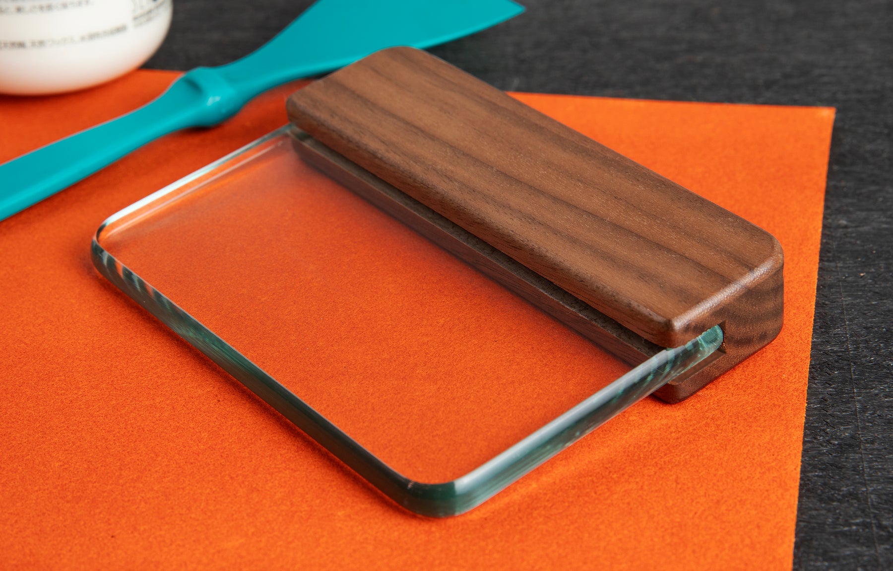 Rocky Mountain - Premium Walnut Handle Glass Slicker