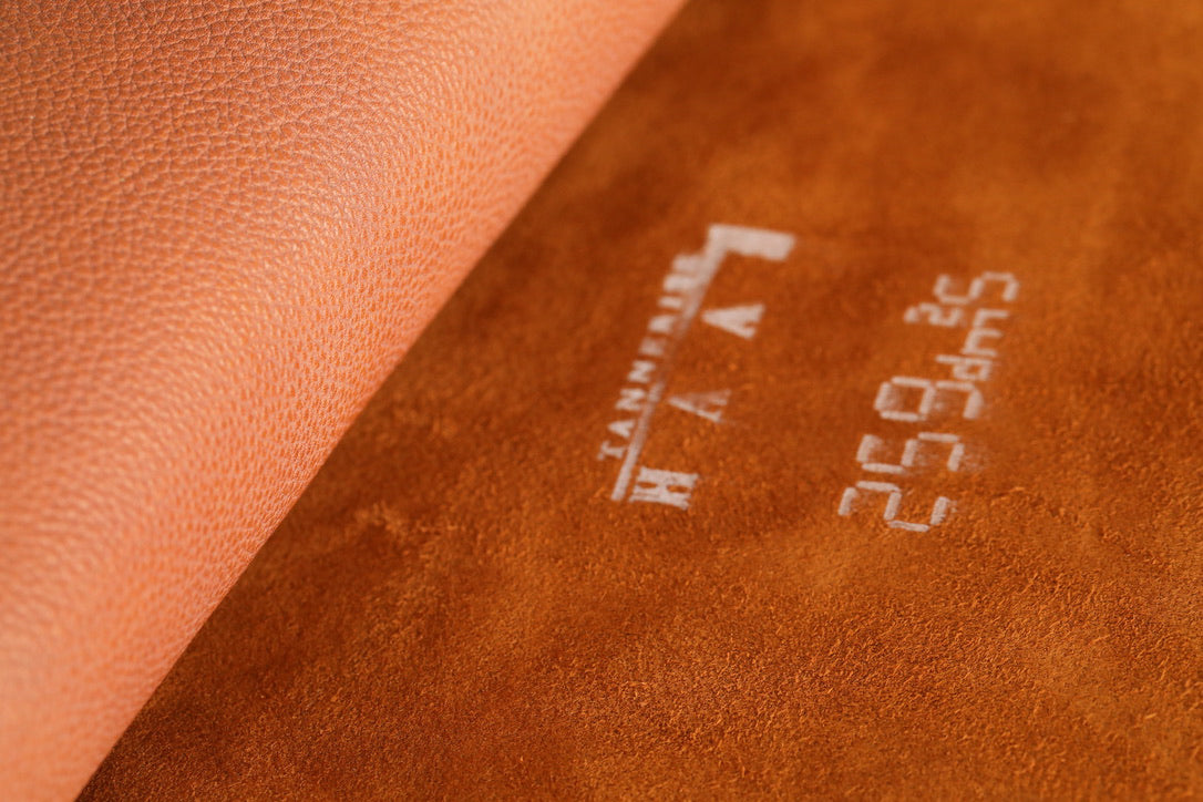Tanneries Haas - "Foulonne" Novonappa - French Calfskin Leather (HIDES)